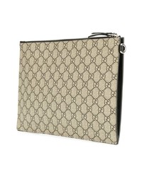 beige bedruckte Clutch Handtasche von Gucci