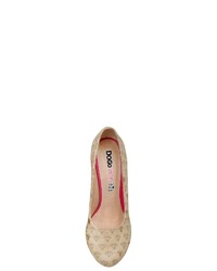 beige bedruckte Leder Pumps von DOGO