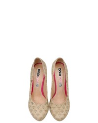 beige bedruckte Leder Pumps von DOGO