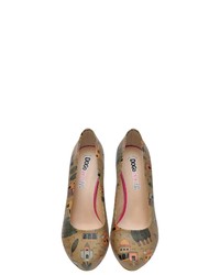 beige bedruckte Leder Pumps von DOGO