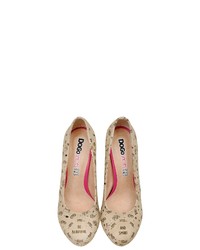 beige bedruckte Leder Pumps von DOGO