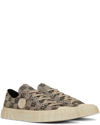 beige bedruckte Segeltuch niedrige Sneakers von Misbhv