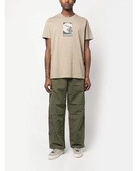 beige bedrucktes T-Shirt mit einem Rundhalsausschnitt von Maharishi