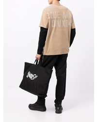 beige bedrucktes T-Shirt mit einem Rundhalsausschnitt von Izzue