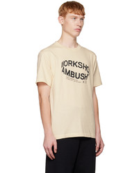 beige bedrucktes T-Shirt mit einem Rundhalsausschnitt von Ambush