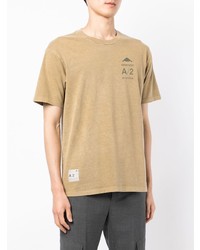 beige bedrucktes T-Shirt mit einem Rundhalsausschnitt von Chocoolate