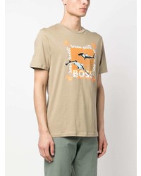 beige bedrucktes T-Shirt mit einem Rundhalsausschnitt von BOSS