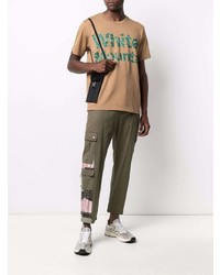 beige bedrucktes T-Shirt mit einem Rundhalsausschnitt von White Mountaineering