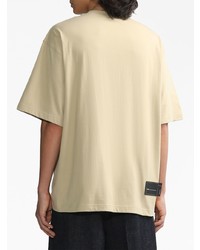 beige bedrucktes T-Shirt mit einem Rundhalsausschnitt von We11done