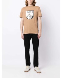 beige bedrucktes T-Shirt mit einem Rundhalsausschnitt von BOSS