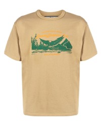 beige bedrucktes T-Shirt mit einem Rundhalsausschnitt von Reese Cooper® 