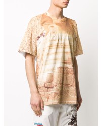 beige bedrucktes T-Shirt mit einem Rundhalsausschnitt von Doublet