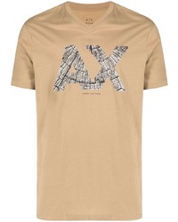 beige bedrucktes T-Shirt mit einem V-Ausschnitt von Armani Exchange