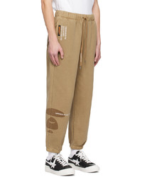 beige bestickte Jogginghose von AAPE BY A BATHING APE