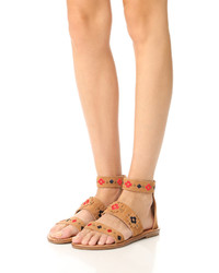 beige bestickte Wildledersandalen von Soludos