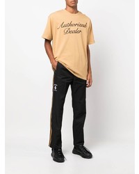 beige besticktes T-Shirt mit einem Rundhalsausschnitt von Just Don