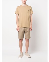 beige besticktes T-Shirt mit einem Rundhalsausschnitt von Fred Perry