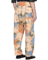 beige Camouflage Chinohose von Casey Casey