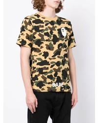 beige Camouflage T-Shirt mit einem Rundhalsausschnitt von A Bathing Ape