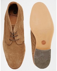 beige Chukka-Stiefel aus Wildleder