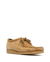 beige Chukka-Stiefel aus Wildleder von Clarks Originals