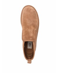 beige Chukka-Stiefel aus Wildleder von UGG