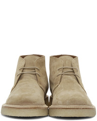 beige Chukka-Stiefel aus Wildleder von Common Projects