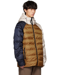 beige Daunenjacke von Canada Goose