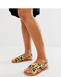 beige flache Sandalen aus Leder mit Leopardenmuster von ASOS DESIGN