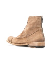 beige flache Stiefel mit einer Schnürung aus Wildleder von Pantanetti