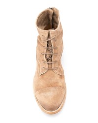 beige flache Stiefel mit einer Schnürung aus Wildleder von Pantanetti