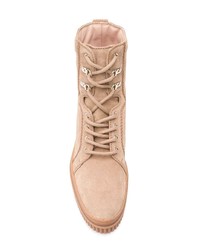 beige flache Stiefel mit einer Schnürung aus Wildleder von Tod's