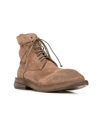 beige flache Stiefel mit einer Schnürung aus Wildleder von Marsèll