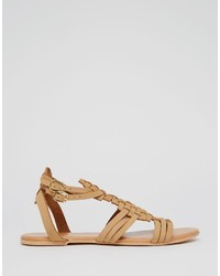 beige geflochtene Ledersandalen von Asos