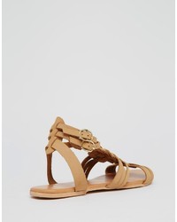 beige geflochtene Ledersandalen von Asos