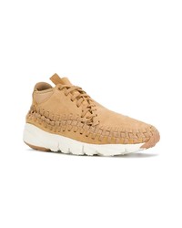 beige geflochtene Wildleder niedrige Sneakers von Nike