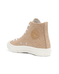 beige hohe Sneakers aus Segeltuch von Converse