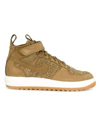 beige hohe Sneakers aus Segeltuch von Nike