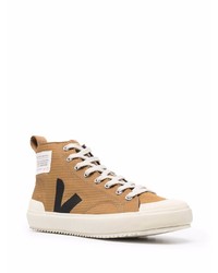 beige hohe Sneakers aus Segeltuch von Veja