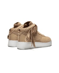 beige hohe Sneakers aus Wildleder von Nike