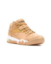 beige hohe Sneakers aus Wildleder von Nike