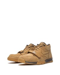 beige hohe Sneakers von Nike