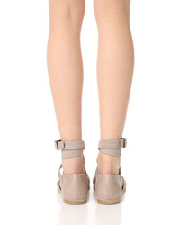 beige Leder Ballerinas von Zero Maria Cornejo