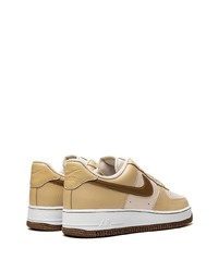 beige Leder niedrige Sneakers von Nike