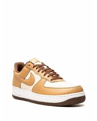 beige Leder niedrige Sneakers von Nike