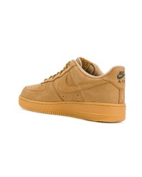 beige Leder niedrige Sneakers von Nike