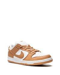 beige Leder niedrige Sneakers von Nike