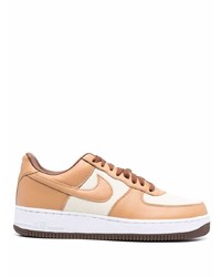 beige Leder niedrige Sneakers von Nike