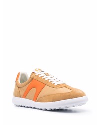 beige Leder niedrige Sneakers von Camper