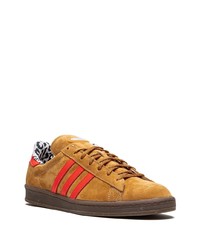 beige Leder niedrige Sneakers von adidas